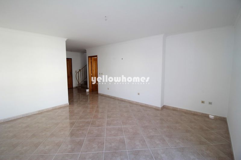 Espaçoso apartamento penthouse T3 Duplex com vista mar em Albufeira